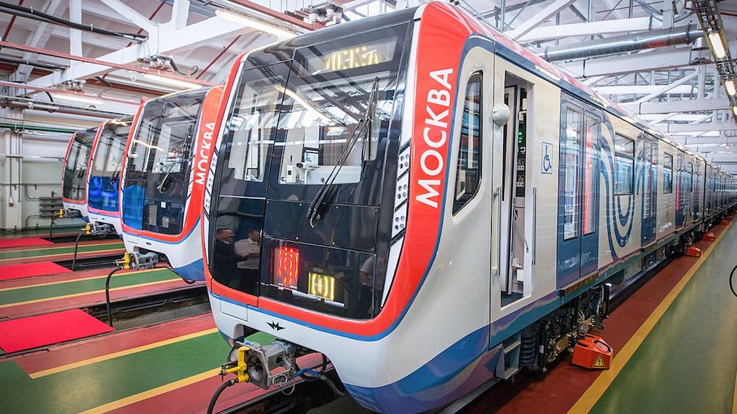 Die Moskauer Metro stattet ihre U-Bahn mit einer neuen Wagenreihe aus: Sie ist moderner, komfortabler und bringt ihre Fahrgäste ins Schwärmen.
