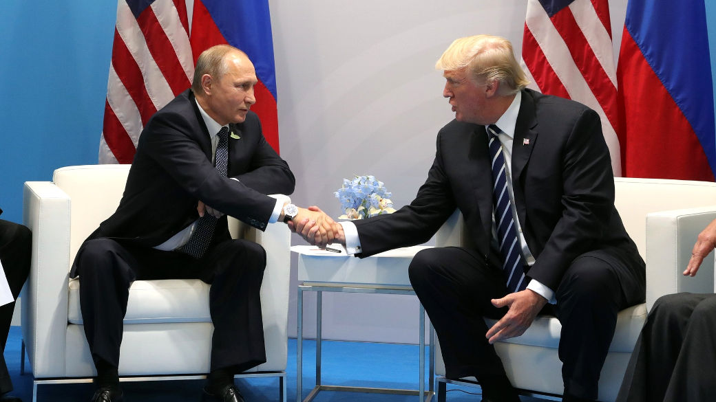 Putin, Trump, Handschütteln