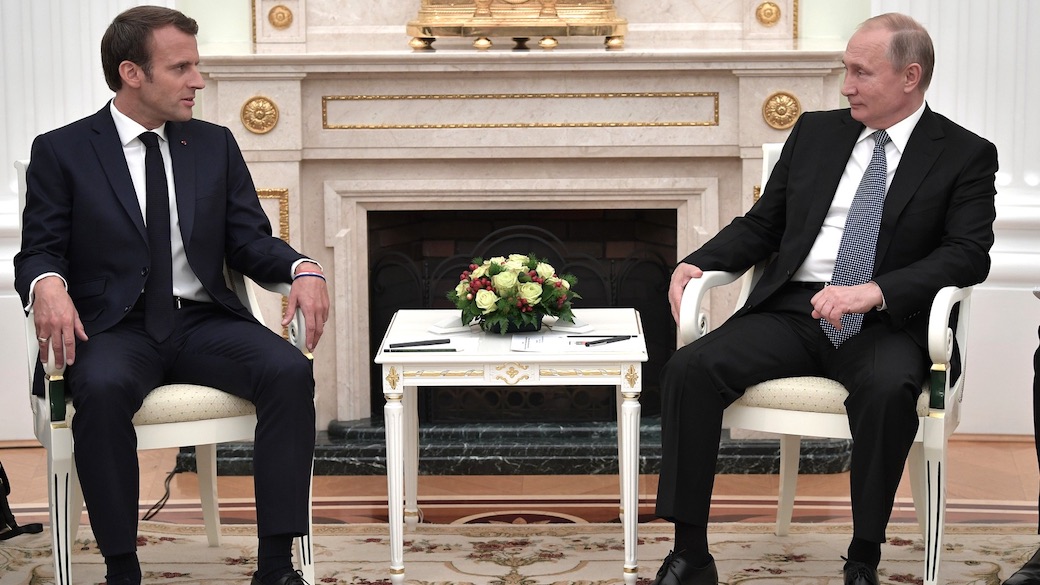 Putin und Macron Treffen